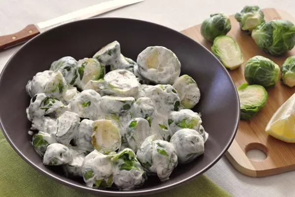 Брюссельская капуста с лимоном и укропом
