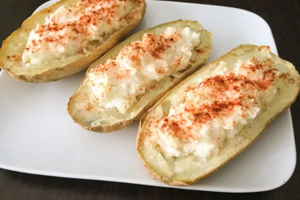 Картофель, фаршированный сыром