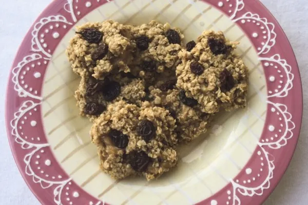 Овсяное печенье с бананом и изюмом