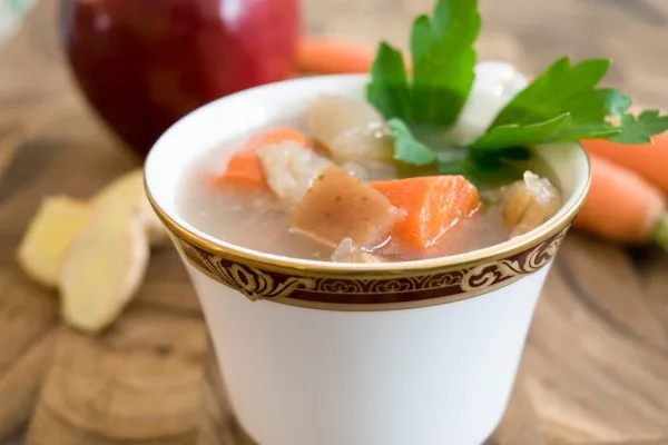 Суп с яблоками и морковью