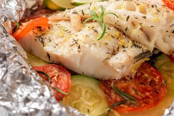 Запечённая рыба с овощами